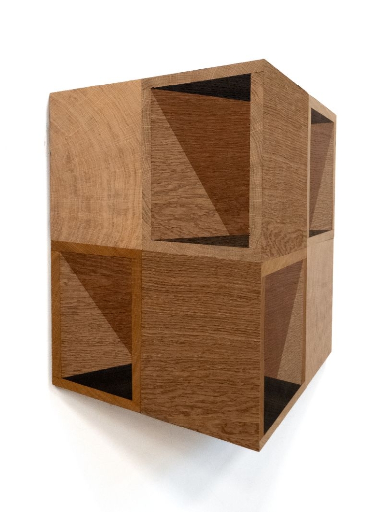 Robert Steng, o.T., 2025, Holz, 61,5 x 60 x 16,5 cm